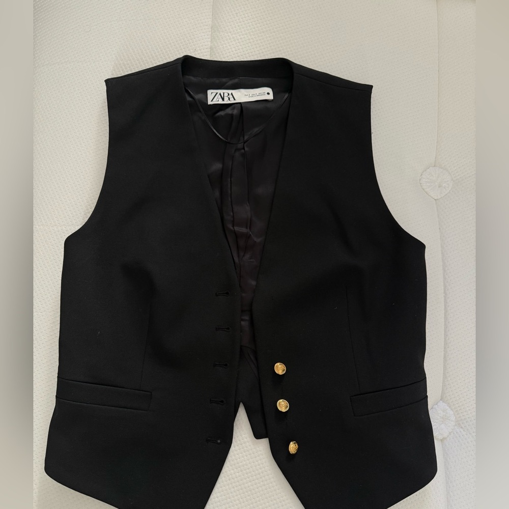Zara Elegant Black Garment